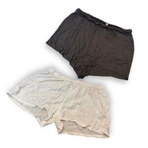 Women’s 2X  Shorts Bundle - Black Stretch Knit & White Eyelet Cotton